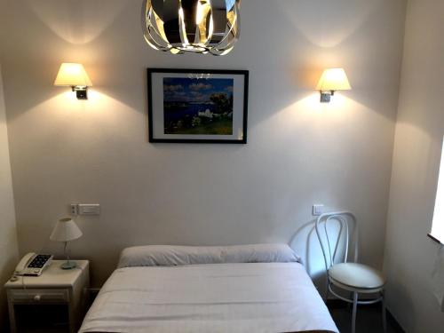 Habitación Doble del hotel Le Clos D'alésia. Foto 5