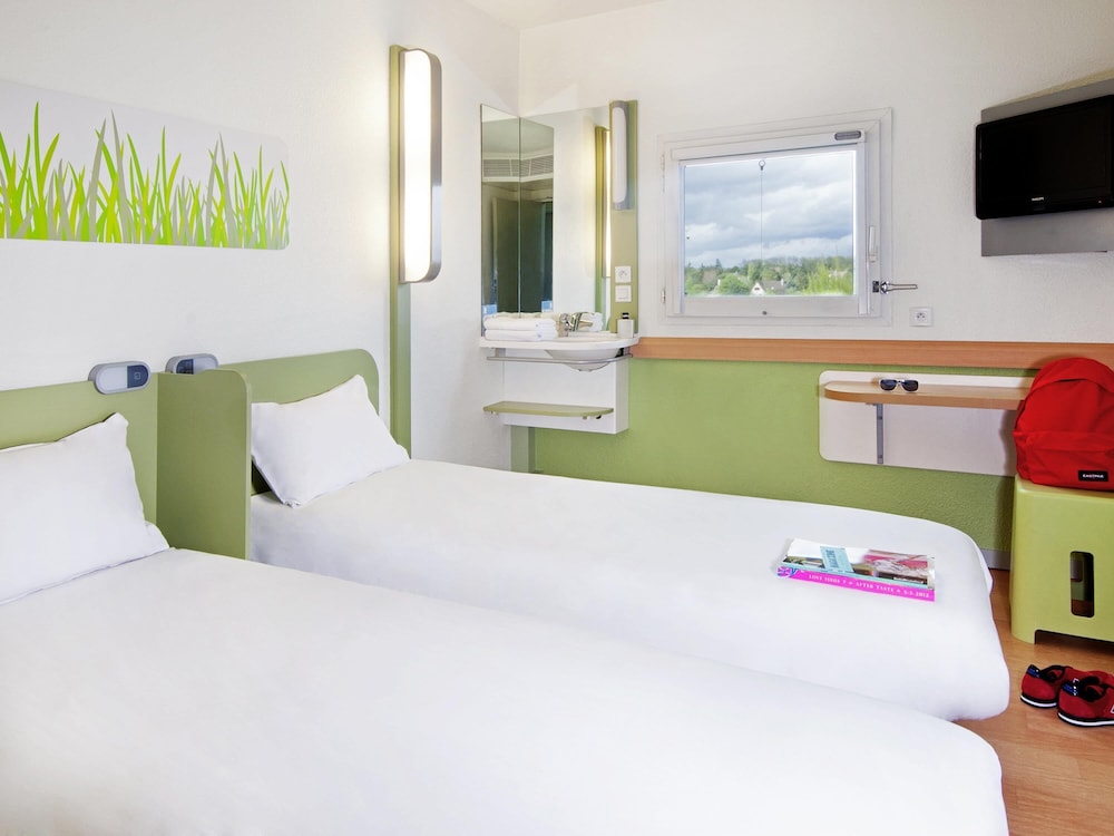 TWIN - Habitación con dos camas individuales del hotel Ibis Budget Pontivy