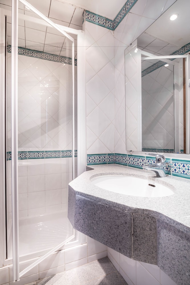 Habitación individual del hotel Du Lys. Foto 3