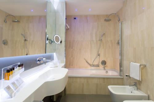 Habitación Doble Confort - 2 camas del hotel Artemide. Foto 3