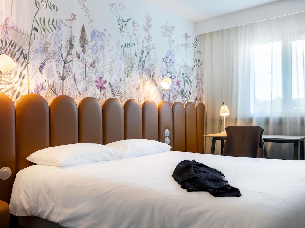 Habitación Estándar - 1 cama doble del hotel ibis Styles Pontivy Centre Bretagne. Foto 4