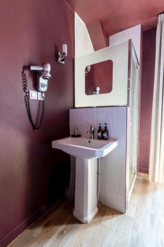 Habitación Individual con baño en el rellano del hotel Maât Etoile. Foto 1