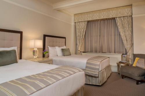 Habitación Premier - 2 camas dobles del hotel THE WARWICK NEW YORK HOTEL
