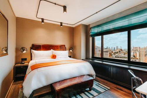 Estudio con cama extragrande del hotel Soho Grand