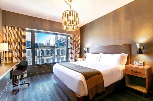 Habitación Deluxe Roxy - Cama extragrande - Planta superior del hotel Roxy New York