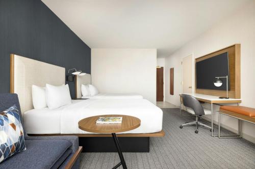 Habitación con 2 camas grandes del hotel Courtyard New York Manhattan/Midtown East. Foto 8
