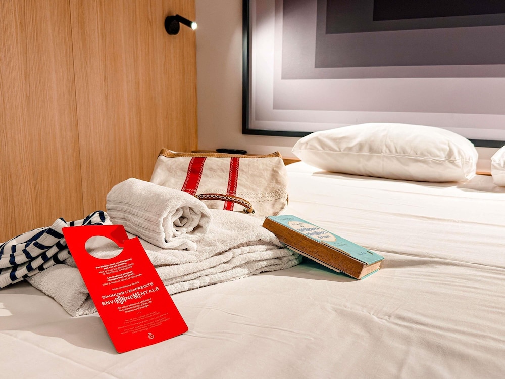 Habitación Estándar con 1 cama doble del hotel Ibis Rennes Beaulieu. Foto 12