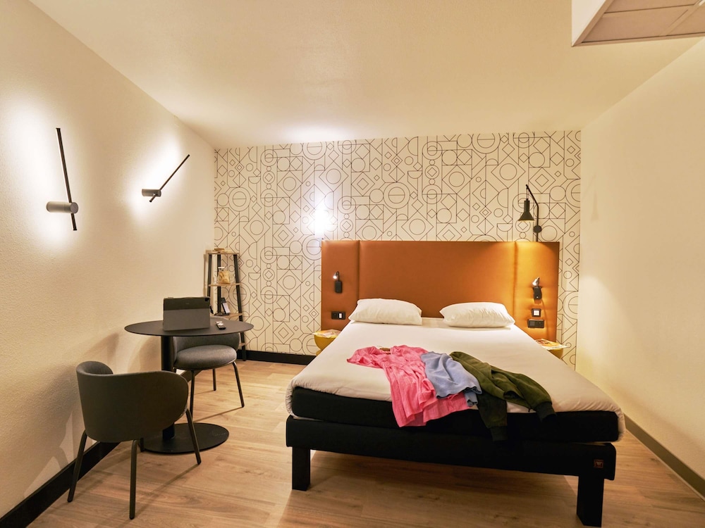 Habitación Estándar - 1 cama doble del hotel Ibis Sarlat Centre. Foto 2