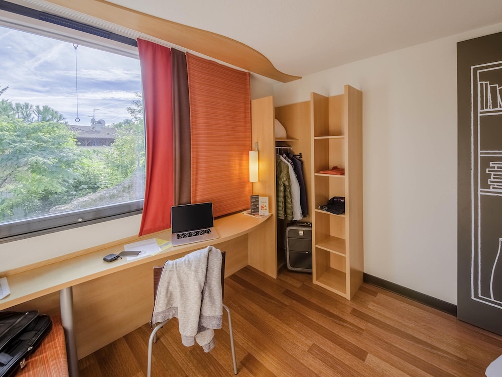Habitación Estándar - 1 cama doble del hotel Ibis Sarlat Centre. Foto 1
