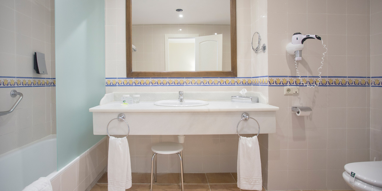 Junior suite del hotel Fuerte Conil - Resort. Foto 4