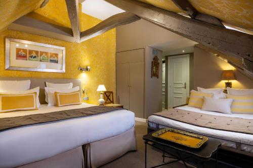 Suite del hotel Le Relais Des Halles. Foto 2