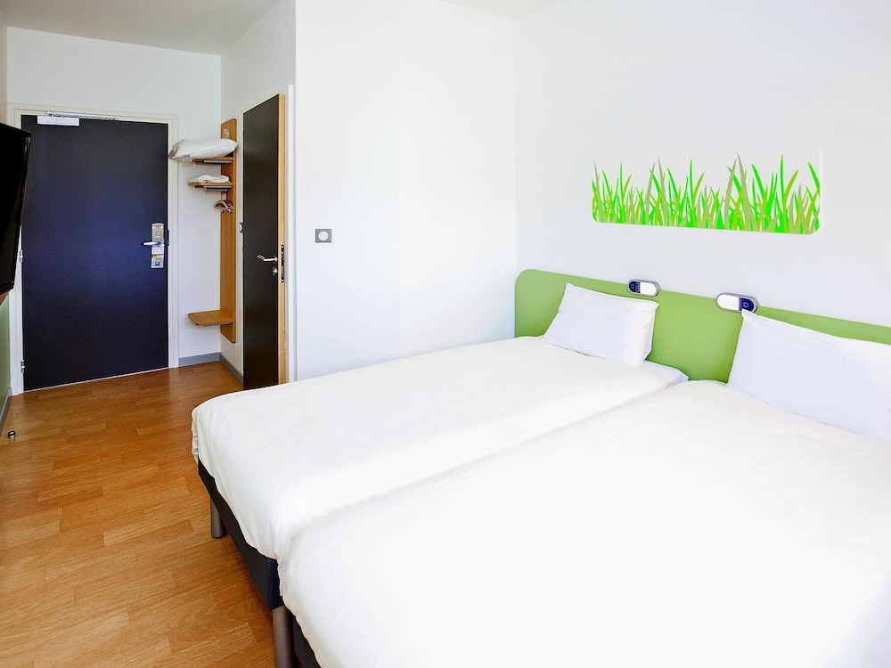 TWIN - Habitación con dos camas individuales del hotel Ibis Budget Sarrebourg Buhl