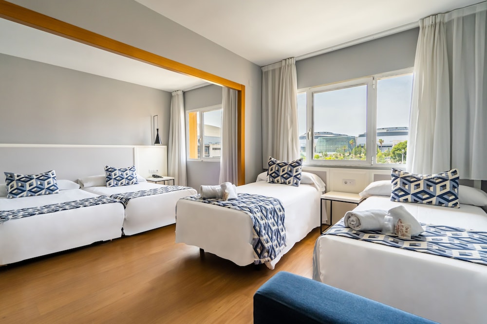 Habitación cuádruple del hotel Beleret. Foto 6