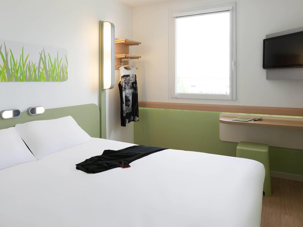 DOBLE - Habitación con una cama grande del hotel Ibis Budget Lyon Eurexpo Chassieu