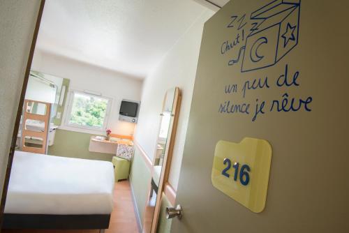 Habitación Doble del hotel Ibis Budget Aix Le Canet. Foto 7