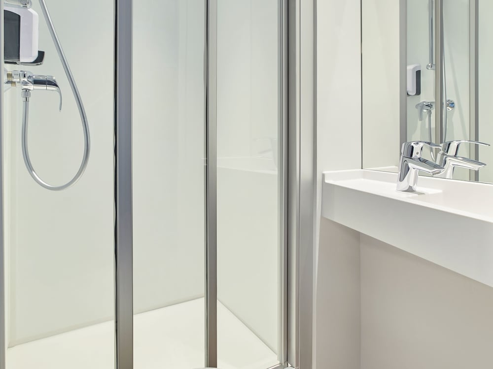 Habitación Cabrio con baño privado - Novedad en #ontheroad del hotel f1 Chaumont. Foto 9