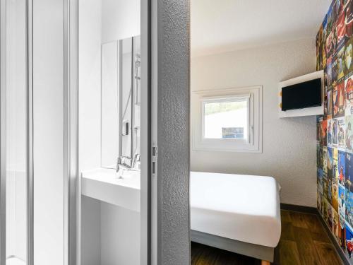 Habitación Cabrio con baño privado. Novedad #ontheroad del hotel Hotelf1 Metz Centre Devant Les Ponts. Foto 2