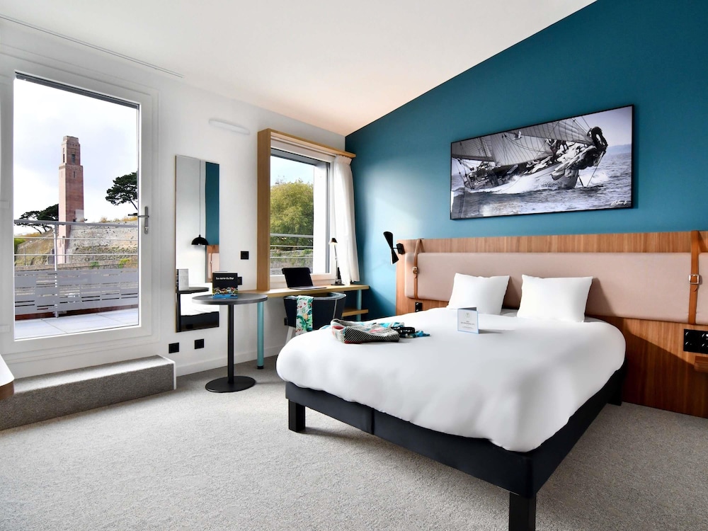 Habitación Deluxe con 1 Cama Doble y Balcón del hotel Ibis Styles Brest Centre Port