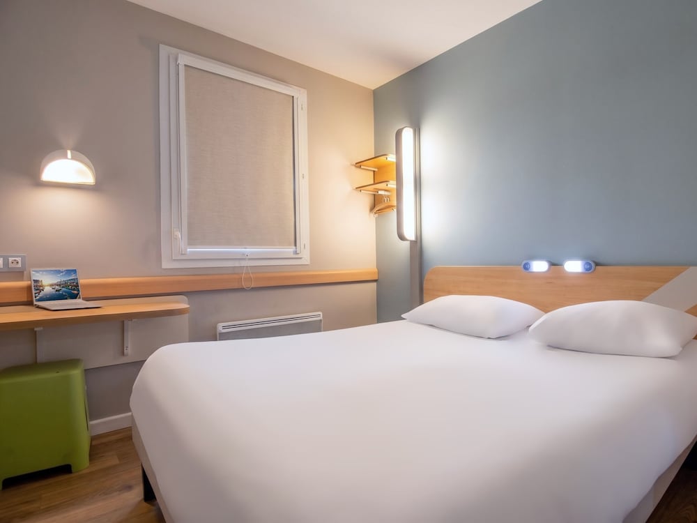 DOBLE - Habitación con una cama grande del hotel Ibis Budget Brest Centre Port