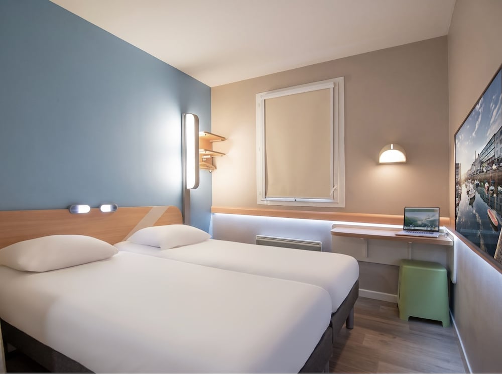GEMELA - Habitación con camas individuales del hotel Ibis Budget Brest Centre Port