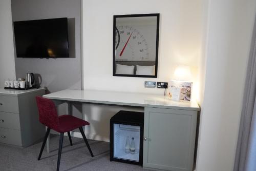 Habitación Doble Privilege del hotel Mercure Dartford Brands Hatch Hotel & Spa 4 estrellas. Foto 5