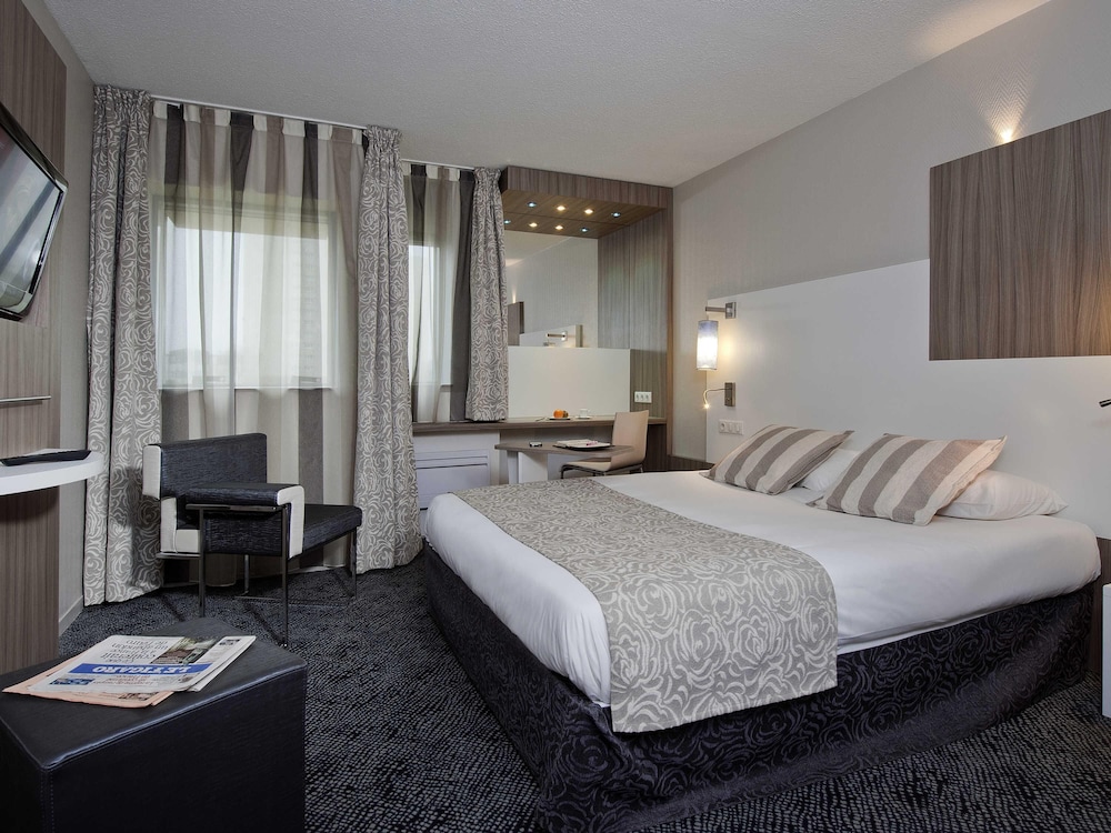 Habitación con 1 cama doble del hotel Ibis Styles Melun