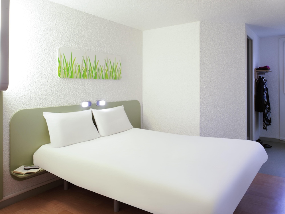 DOBLE - Habitación con una cama grande del hotel Ibis Budget Tarbes