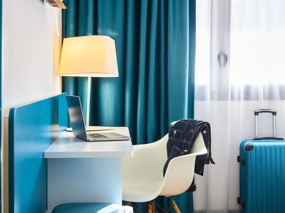 Habitación Estándar con 1 cama doble del hotel Ibis Styles Montelimar Centre. Foto 2