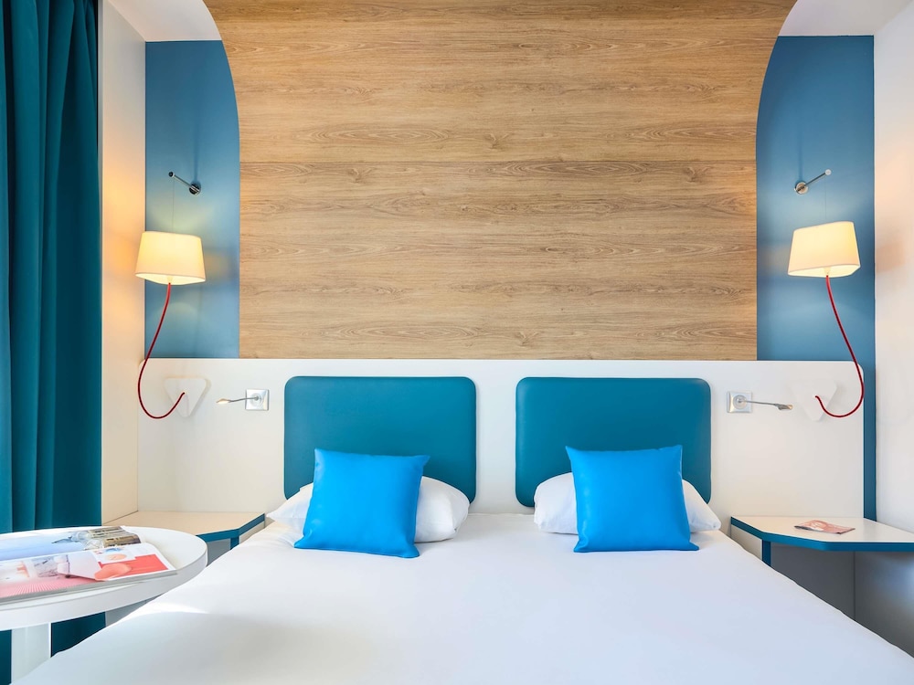 Habitación Estándar con 1 cama doble del hotel Ibis Styles Montelimar Centre. Foto 4
