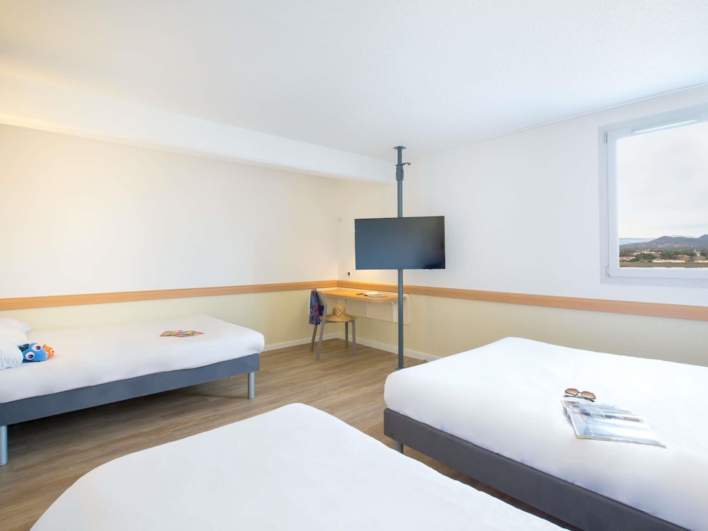 Habitación Familiar del hotel Ibis Budget Fréjus Saint-raphaël Centre Et Plage