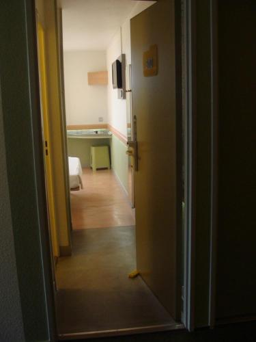 Habitación Triple del hotel Ibis Budget Thiers. Foto 3