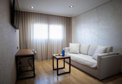 Suite Junior del hotel Sercotel Gran Fama. Foto 1