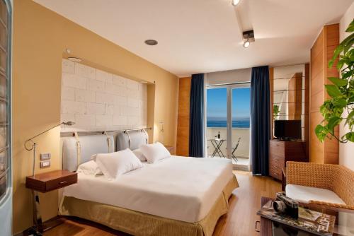 Habitación Doble Estándar con vistas al mar - 1 o 2 camas del hotel Towers Stabiae Sorrento Coast