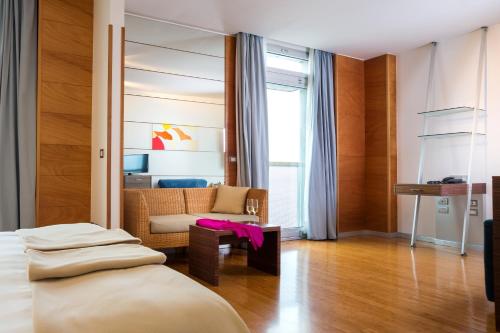 Habitación Triple del hotel Towers Stabiae Sorrento Coast. Foto 3