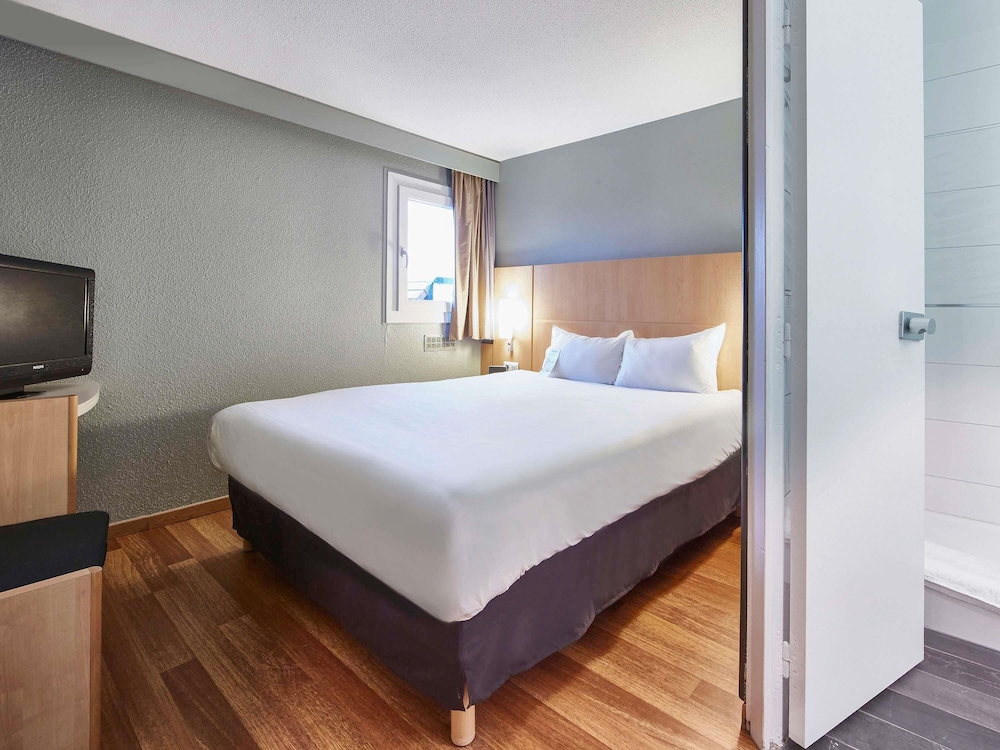 Habitación Estándar con 1 cama doble del hotel Ibis Haguenau Strasbourg Nord. Foto 4