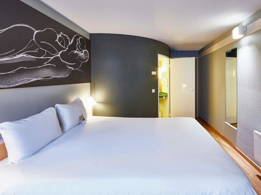 Habitación Estándar con 1 cama doble del hotel Ibis Haguenau Strasbourg Nord. Foto 5