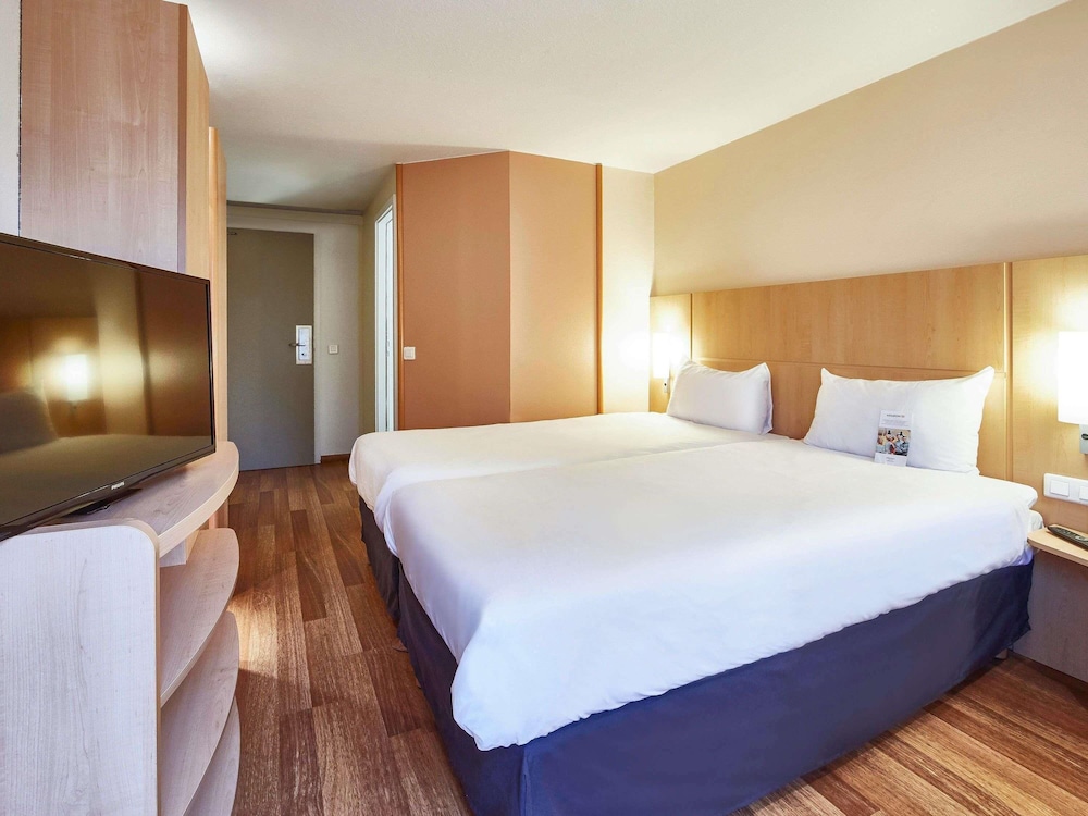 Habitación Estándar con 1 cama doble del hotel Ibis Haguenau Strasbourg Nord. Foto 8