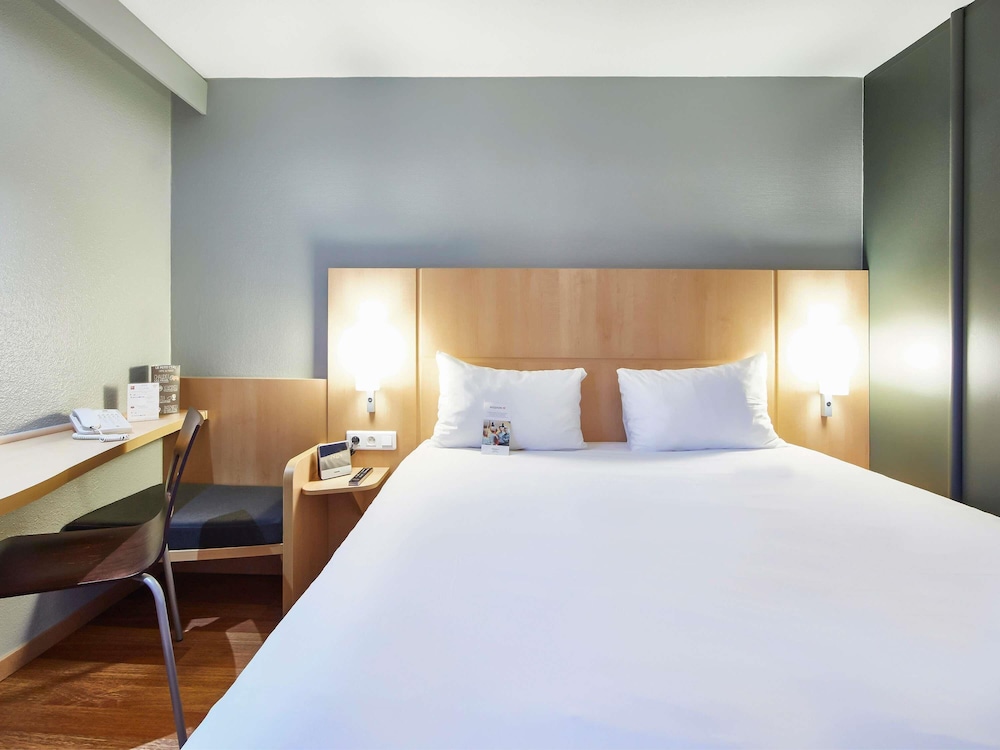 Habitación Estándar con 1 cama doble del hotel Ibis Haguenau Strasbourg Nord. Foto 10