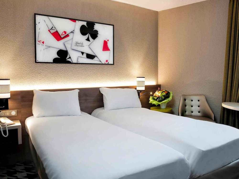 Habitación estándar con dos camas individuales del hotel Ibis Styles Rouen Nord-barentin