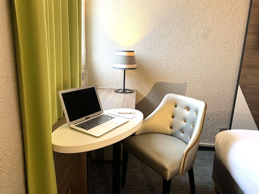 Habitación estándar con dos camas individuales del hotel Ibis Styles Rouen Nord-barentin. Foto 7