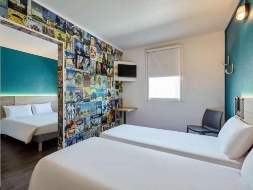 Habitación Familiar Cabrio con baño privado del hotel Hotelf1 Paris Porte De Châtillon. Foto 8