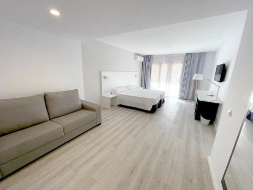 Suite Junior del hotel BLUESEA Jandia Luz Apartamentos. Foto 3