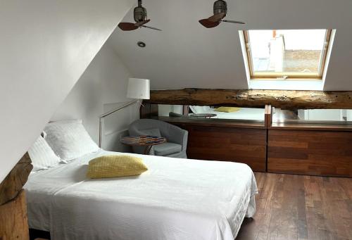 Suite Junior del hotel Boutique Hôtel De La Place Des Vosges. Foto 3