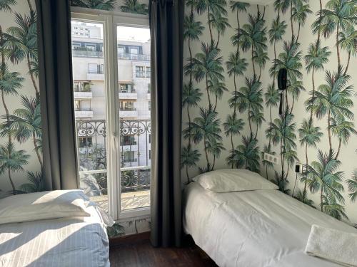 Bed in 2 - bed Female Dormitory Room del hotel Oops! Latin Quarter By Hiphophostels. Foto 3