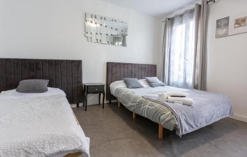 Habitación Triple del hotel De L'europe Belleville. Foto 15
