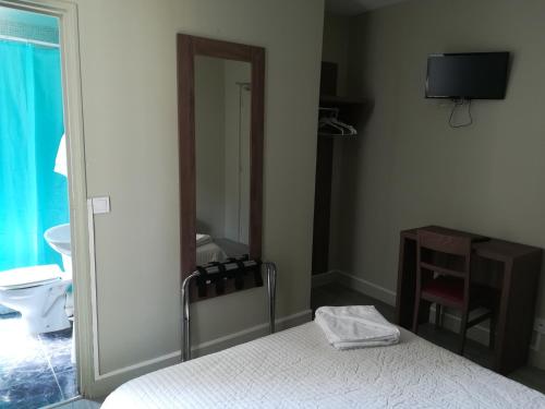 Habitación Doble del hotel Du Globe 18. Foto 8