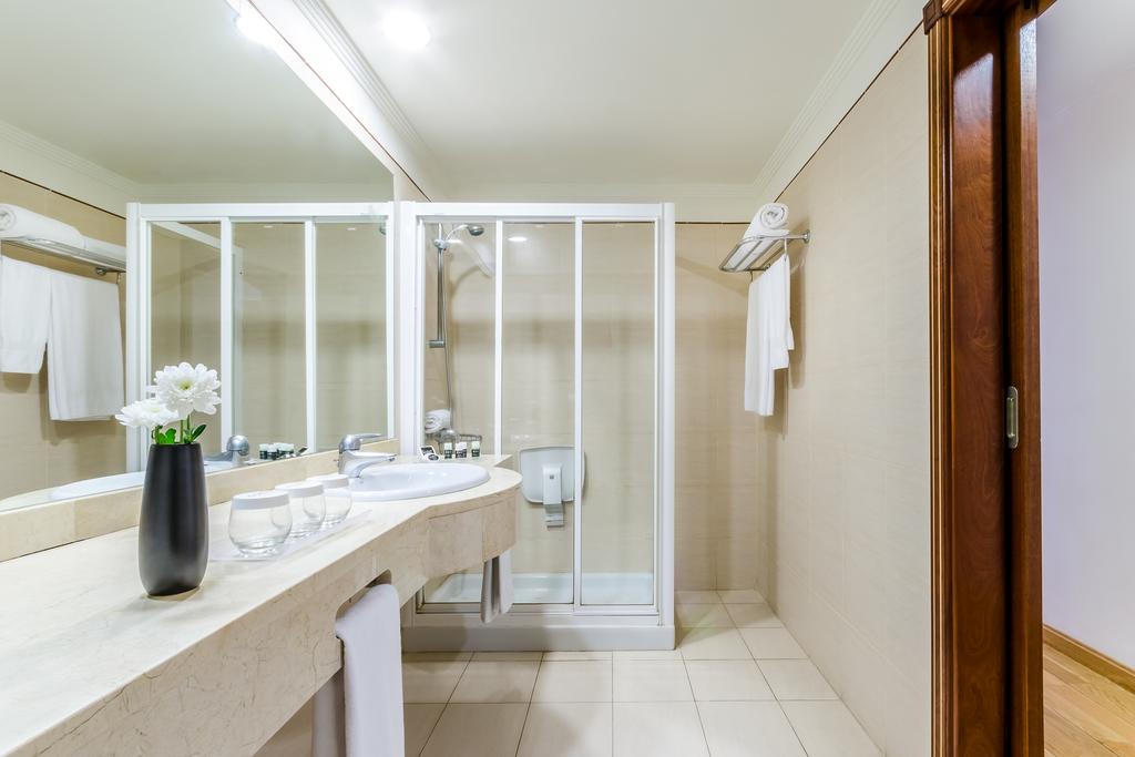 Habitación doble Balcón o Terraza del hotel Sercotel Playa Canteras. Foto 1