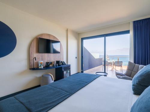 Deluxe Double Room with Balcony and Sea View del hotel Sercotel Playa Canteras