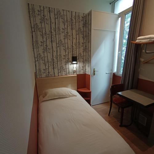 Habitación Individual con baño privado del hotel Caulaincourt Montmartre By Hiphophostels