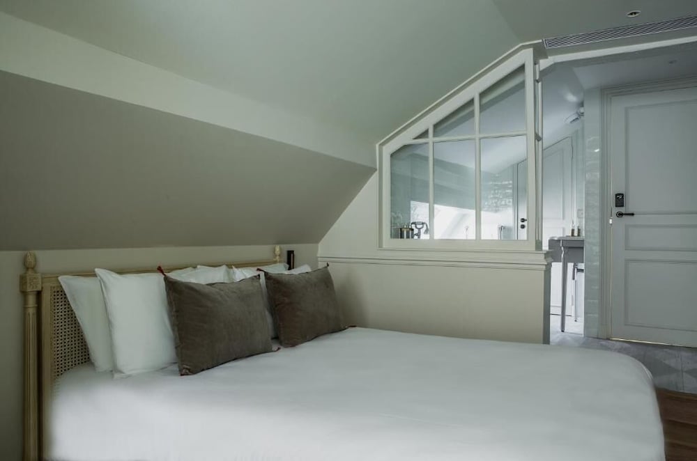 Habitación individual superior del hotel Charles V. Foto 2